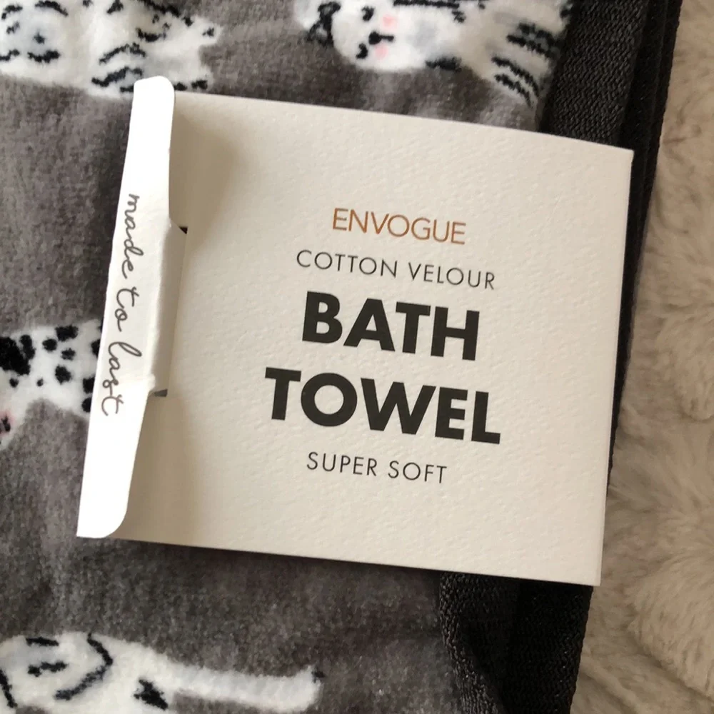 Envogue Cotton Velour Mixed Breed DOG Print Bath Towels